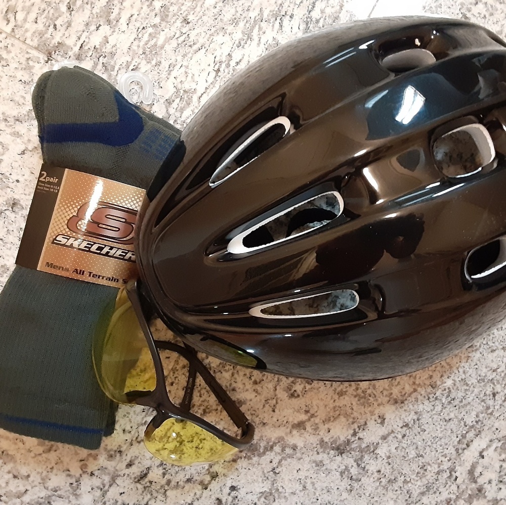 NWT Skechers Men's All Terrain  Boot Socks